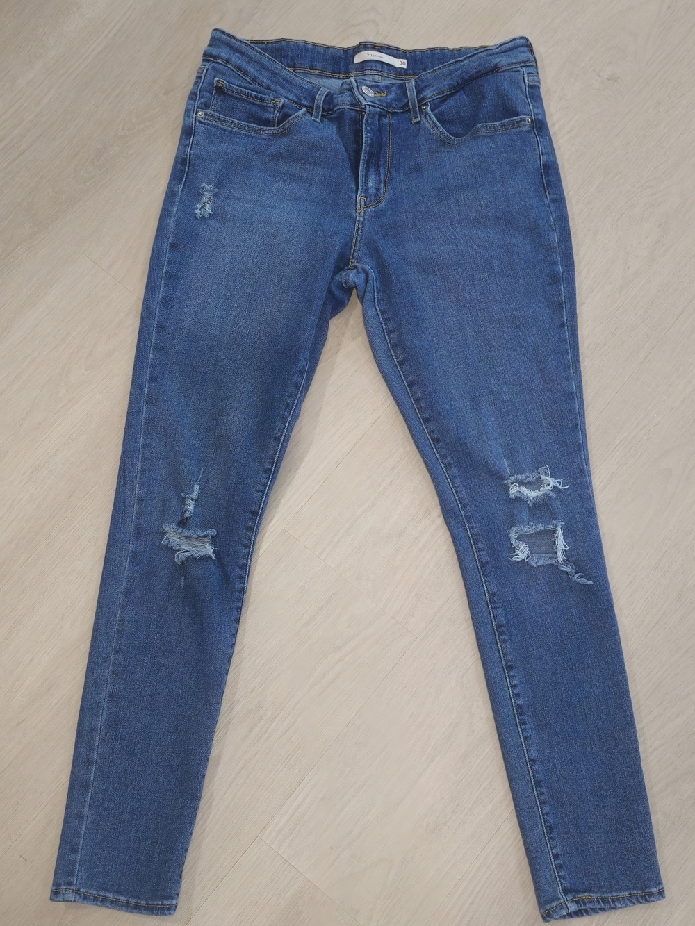 Levi's 711 Skinny Jeans